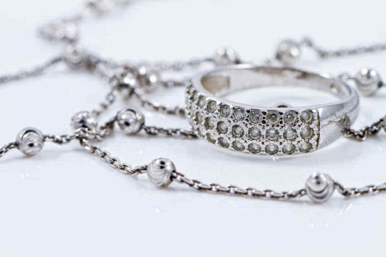 Funkelnde Eleganz: Silberschmuck von spoo-design.de
