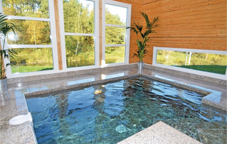 Guide til at Leje et Sommerhus med Pool i Danmark