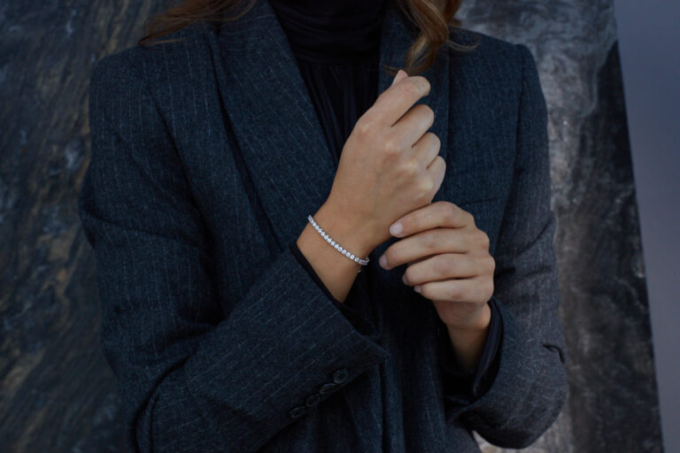 Luxuriöses Armband mit Bild: Stilvoll und Königlich