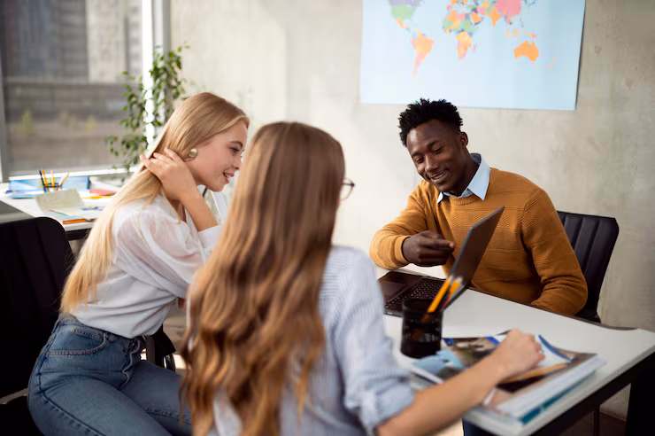 Simultandolmetscher Deutsch Arabisch Berlin – Experten für mehrsprachige Konferenzen und Veranstaltungen